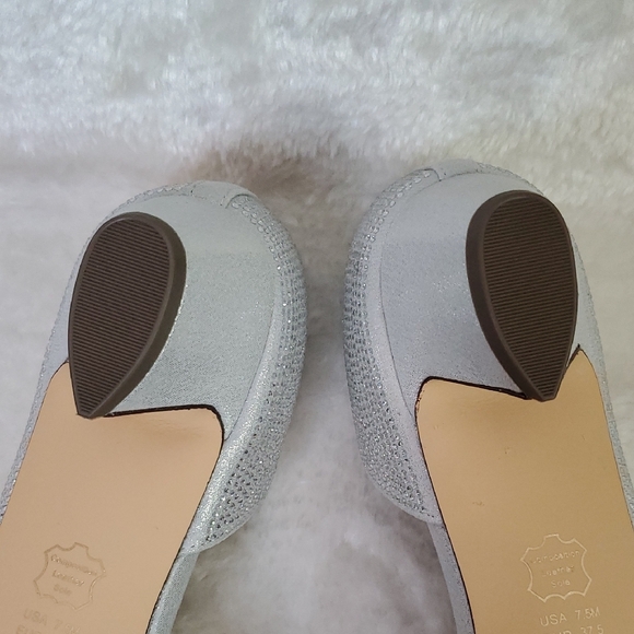 Nina New York Rossie Silver Peep Toe Heels Size 7.5 M - Picture 11 of 12